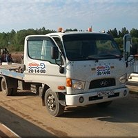 Автоэвакуатор Хендай HD78 с открытыми дверями
